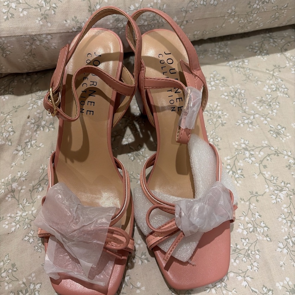 Journee Collection Pink Meryl Sandal Size US 7